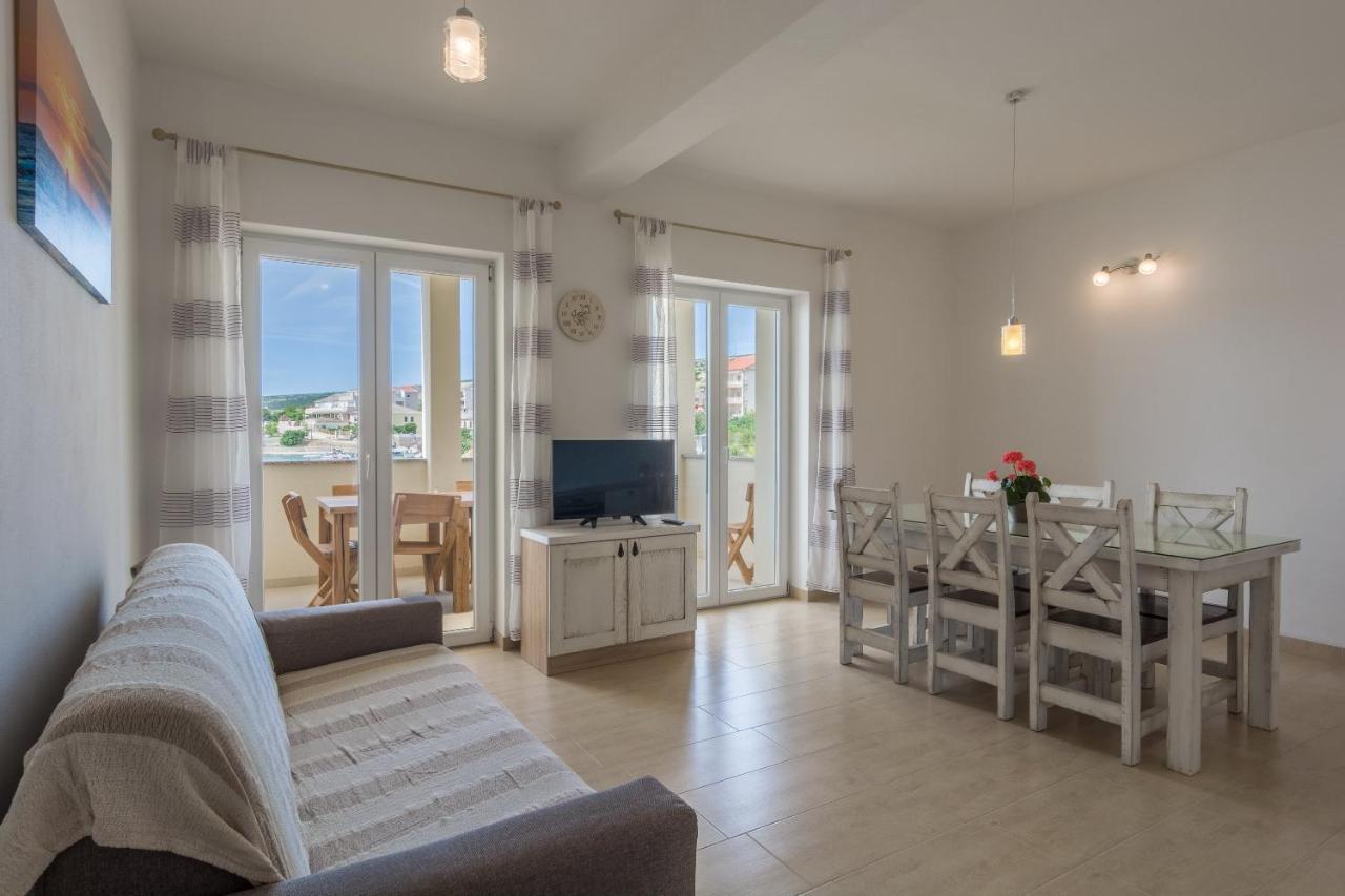 Apartments By The Sea Simuni, Pag - 18386 Kolan Exterior foto