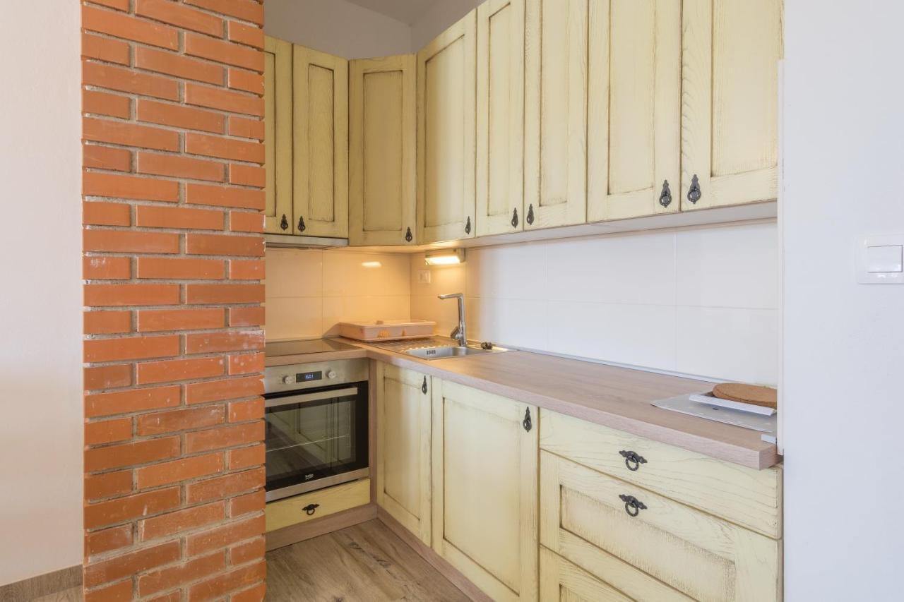 Apartments By The Sea Simuni, Pag - 18386 Kolan Exterior foto